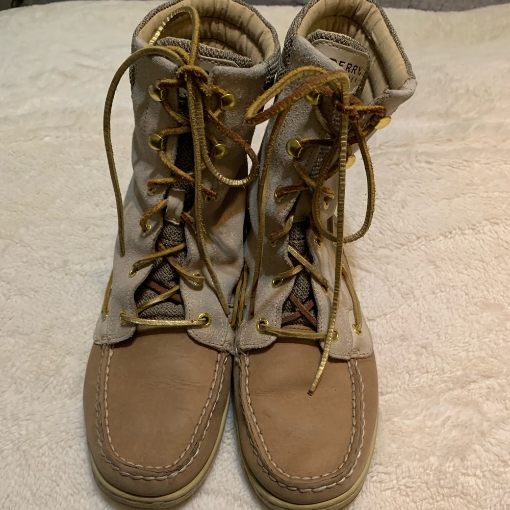 Sperry lace up boots!